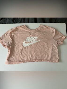 Pink The Nike Tee Sports Crop Top Tee Sz Medium Women